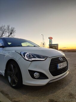 Hyundai Veloster Turbo - 2