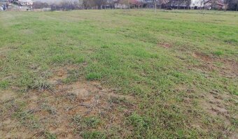 741 m2 +podiel na prístupovej ceste 1,128 m2, Lednické Rovne - 2