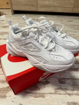 Tenisky Nike a Skechers - 2
