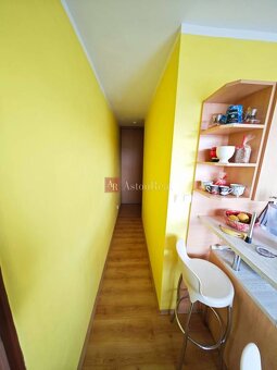Predaj: 2 izbový byt s loggiou 63 m2 Sásová - 2