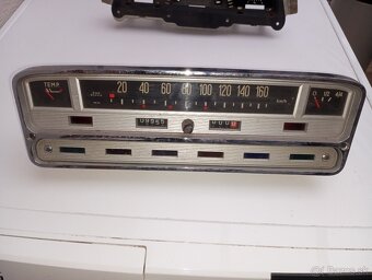predam palubny budik na Skoda 1203 a Fiat 125P + svetlomet - 2