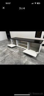 Stolík pod tv - 2