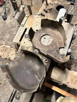 Kryty bŕzd Zetor 25 - 2