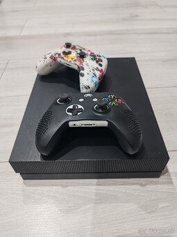 Xbox one x 1TB - 2