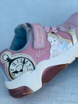 Svietiace tenisky zn. GEOX, v. 26 (VD: 16,4 cm) - 2