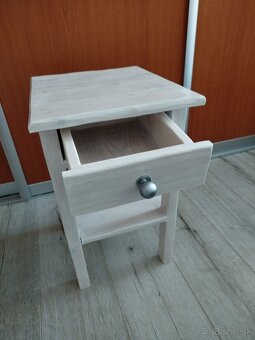 Predám nočný stolík. - 2