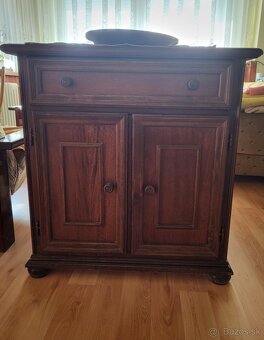 Komoda - 2