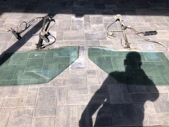 Predám sklá z dverí ba Suzuki Vitara 1 - 2