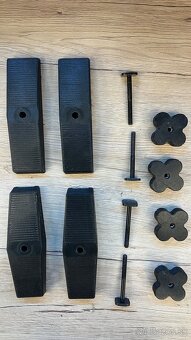 T-adaptéry / Držiaky do T-drážky pre strešné boxy (Thule a i - 2