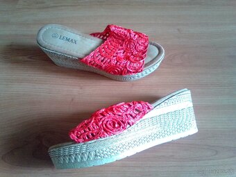 Predám nové pletené šľapky.. - 2