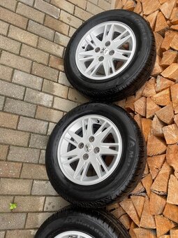 195 65 r15 Peugeot  4x108 - 2