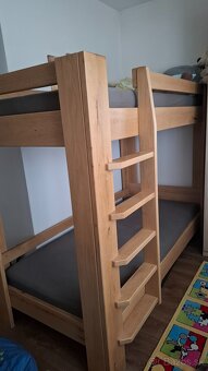 Poschodova postel - 2