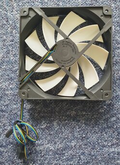 Arctic Cooling F12 PWM - ventilátor - 2