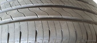Predám 2ks pekné letné 215/45r16-90V Good Year - 2