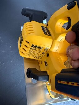 Dewalt akú Kotucova pila - 2