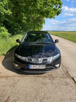Honda Civic 8g 1.8 - 2