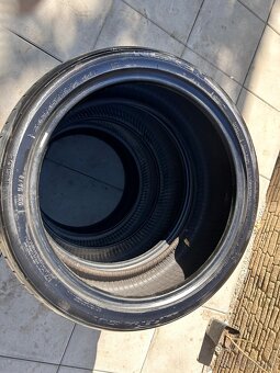 245/40 R20 - 2
