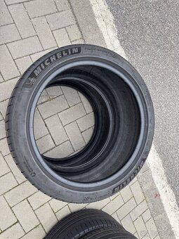 245/40R19 Michelin - 2