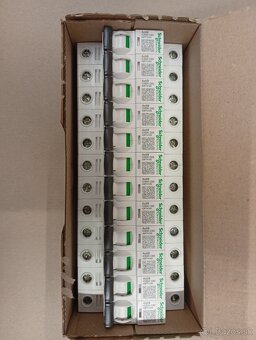Schneider Electric A9F74163 - 2