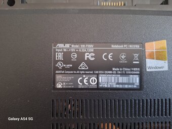 Asus F550V - 2