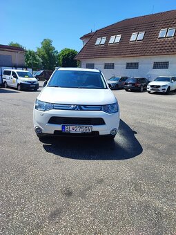Mitsubishi Outlander 2.2 DI-D 4WD AT - 2