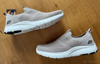 Hnedé tenisky Skechers č. 45 -nové - 2