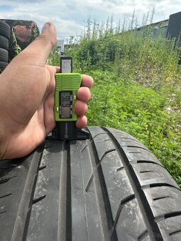 215/60 R16 - 2