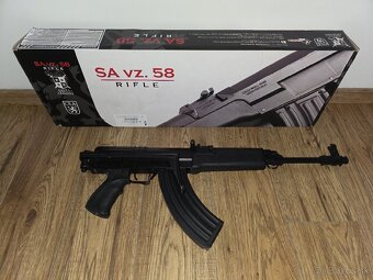 Airsoft zbraň + výbava - 2