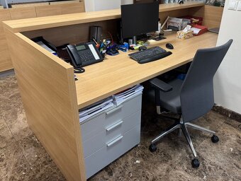 Kancelársky nábytok - 2