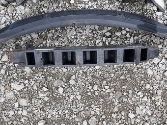 Škoda Fabia 2,Roomster predne svetla, stena, chladiče,spätne - 2