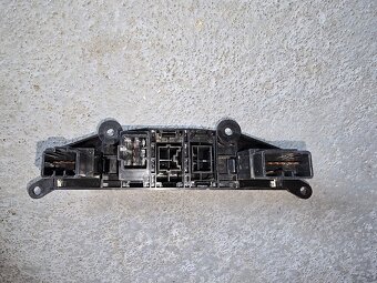 Vypínač výstražných svetiel Hyundai H1 - 2