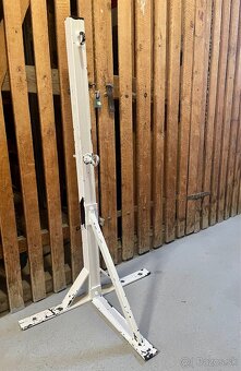 Masívny držiak na boxerské vrece - 2