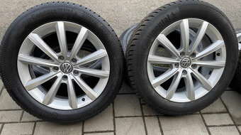 Orig. VW PASSAT 5x112 215 55 17 Zimné - 2
