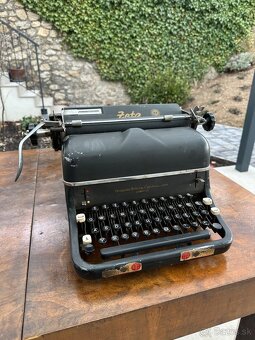Písací stroj - 2
