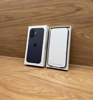 Apple iPhone 17 256GB, Black - 2