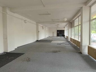 Na prenájom obchodný priestor 480 m2 Banská Bystrica - 2