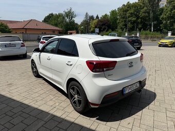 Kia Rio 1.2 D-CVVT Silver - 2