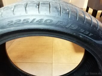 Predám 1 kus Pireli 225 40 R19 letna - 2