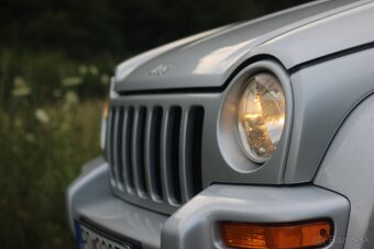 Jeep Cherokee KJ 2.8 CRD Limited edition - 2