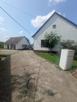 2.5 izbový dom s veľkým pozemkom a kuchyňou - 2