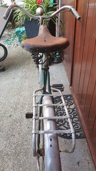 100 ročný historický bicykel - 2