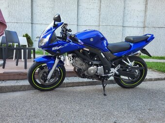 Suzuki SV650s - 2