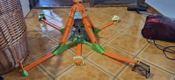 Dráha Hot Wheels sopka - 2
