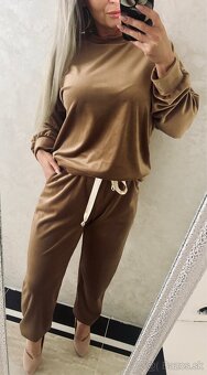 Damska talianska velurova suprava browni - 2