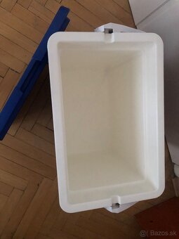 Plastovy termobox 40l - 2