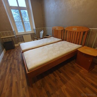 Predám postele - masív, 28ks - 2