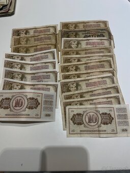 10 dinárova bankovka - 2