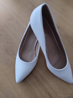 Predám biele lodičky ( svadobné) - 2