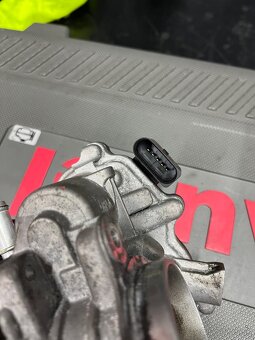 Klapka 1.6 2.0 VW group - 2