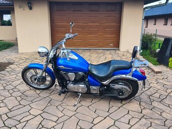 Kawasaki VN900 Custom - 2